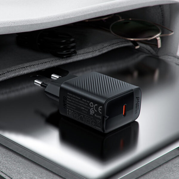 7 CHARGER ACEFAST 20W A82